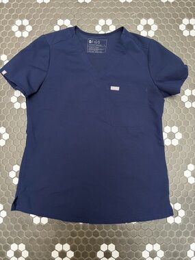 FIGS Shirt Women S Blue Catarina Short Sleeve V-Neck Technical Collection Scrub